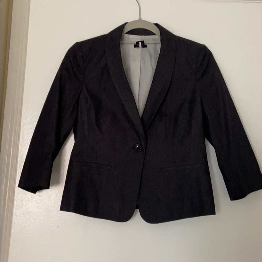 Navy crop quarter sleeve blazer